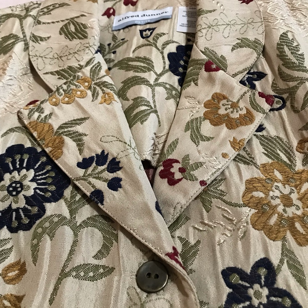 ALFRED DUNNER Tailored Floral Embroidered Jacquard Blazer - Picture 3 of 12